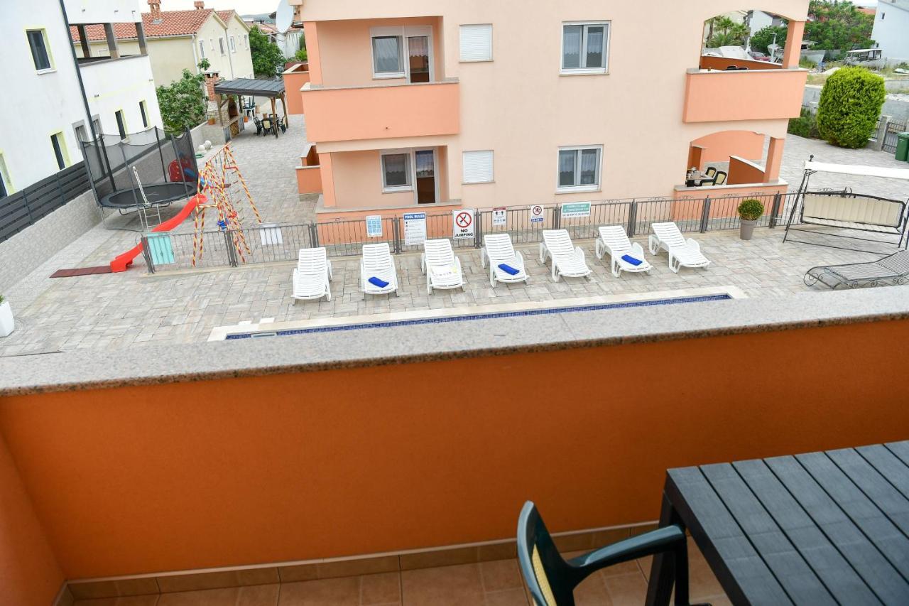 Apartments Villa Lucky Vir Exterior photo